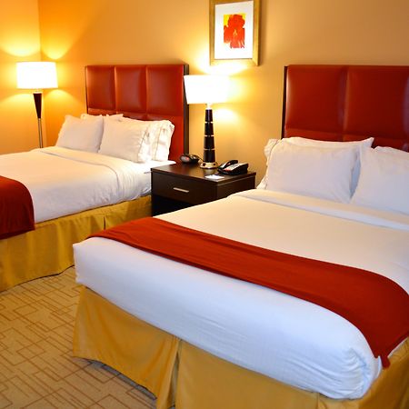 Holiday Inn Express & Suites - Smithfield/Selma By Ihg Esterno foto